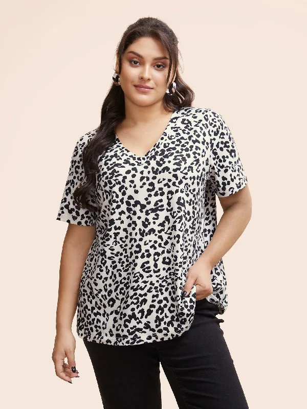 Leopard Print V Neck T-shirt